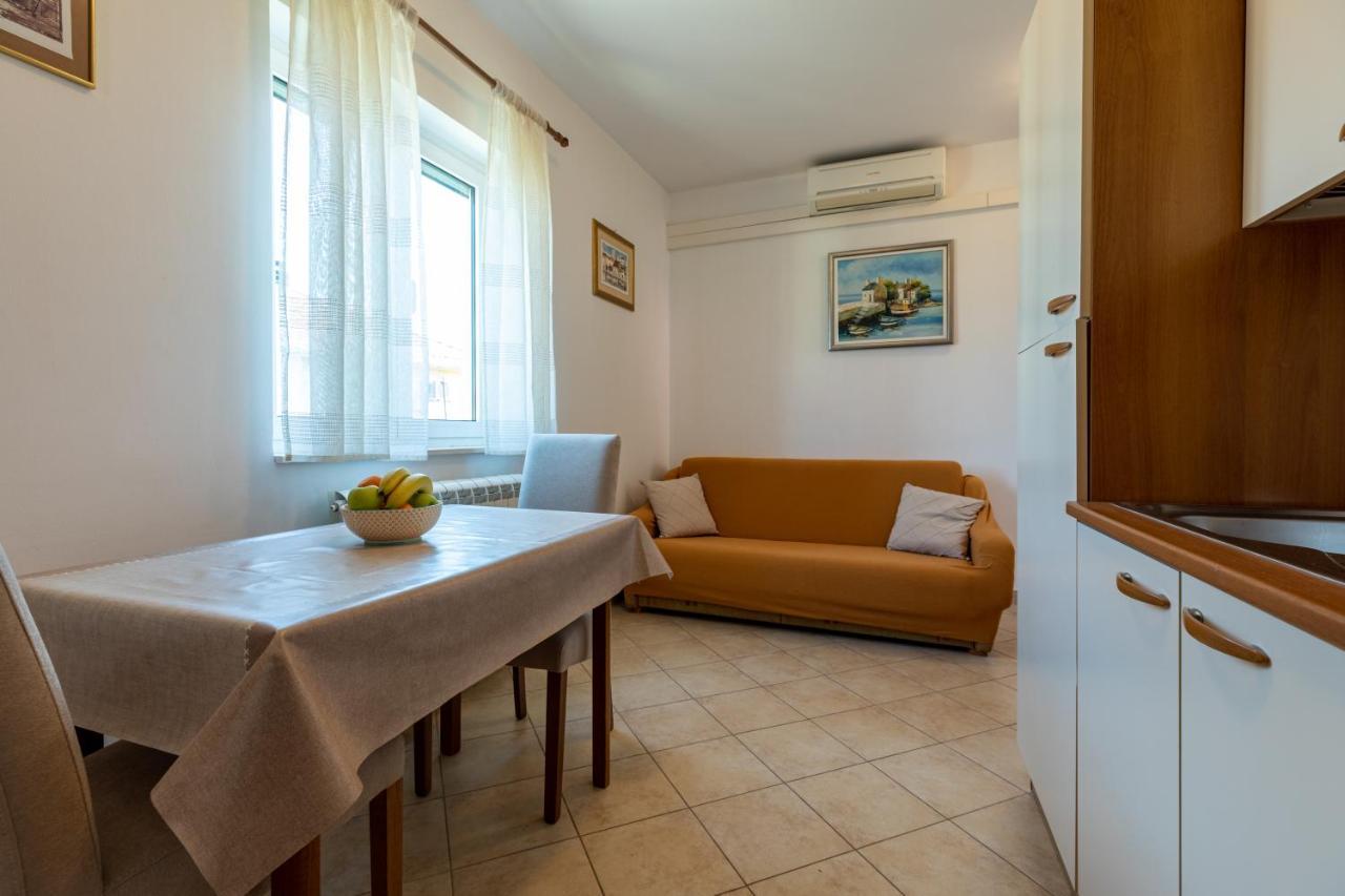 Cozy 1-Bedroom Apartment Near The Center Of โตรกีร์ ภายนอก รูปภาพ