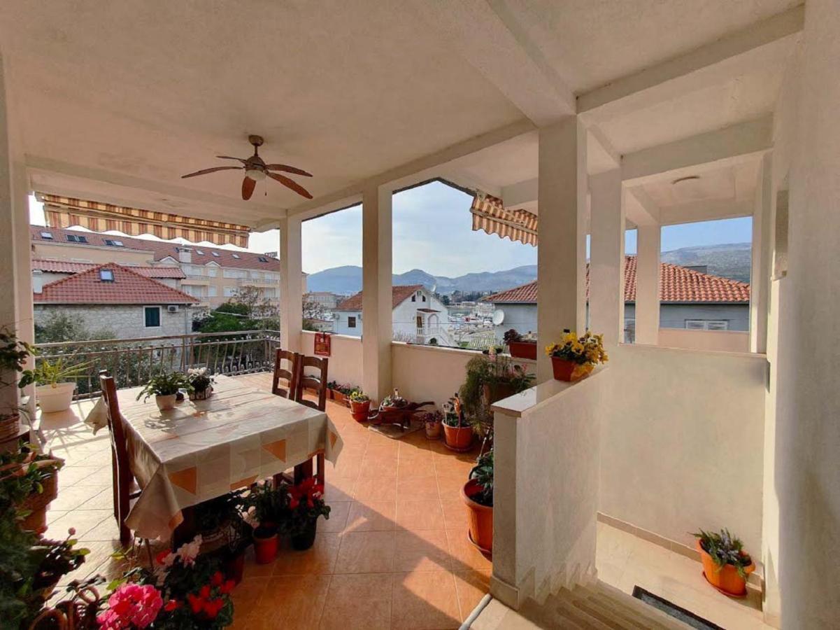 Cozy 1-Bedroom Apartment Near The Center Of โตรกีร์ ภายนอก รูปภาพ